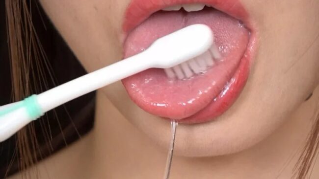 桐山結羽の舌磨き